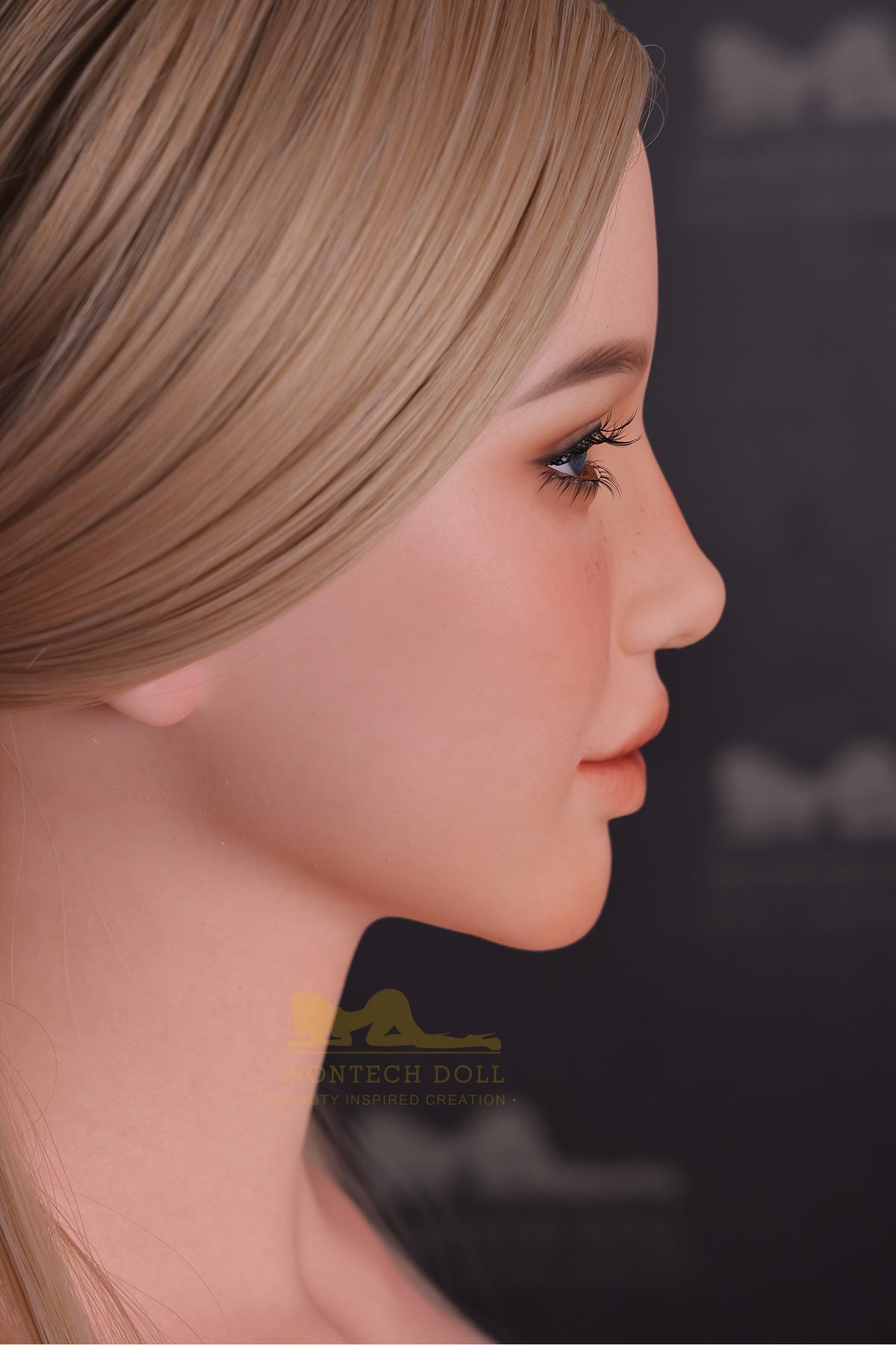 Celine Moonborn: Seamless Sex Doll