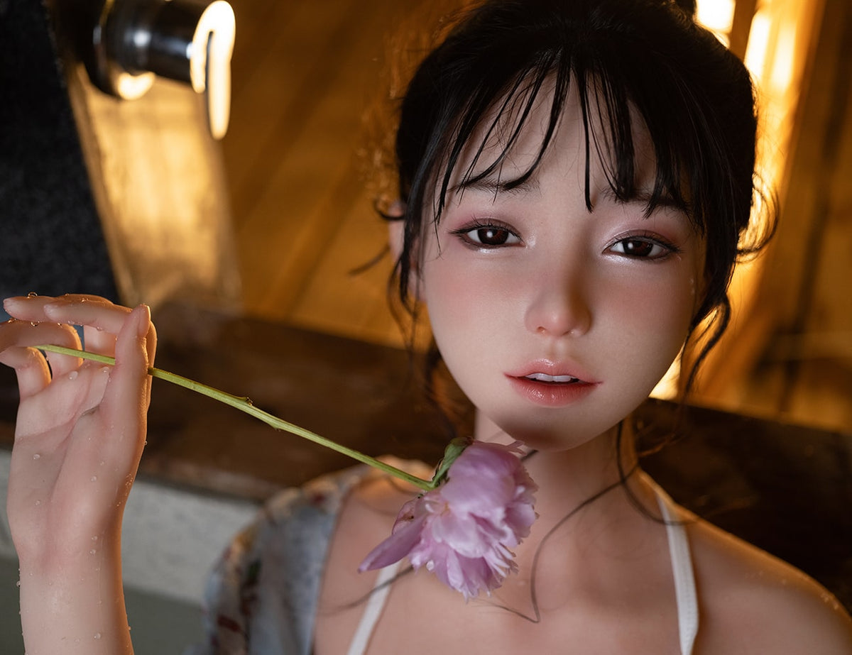 Noa: Sexy Japanese Onsen Sex Doll