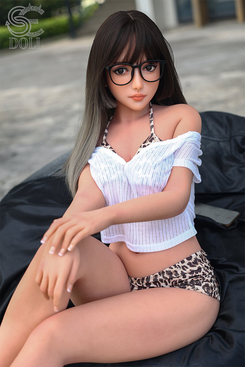 Traci: Quiet Geek Sex Doll