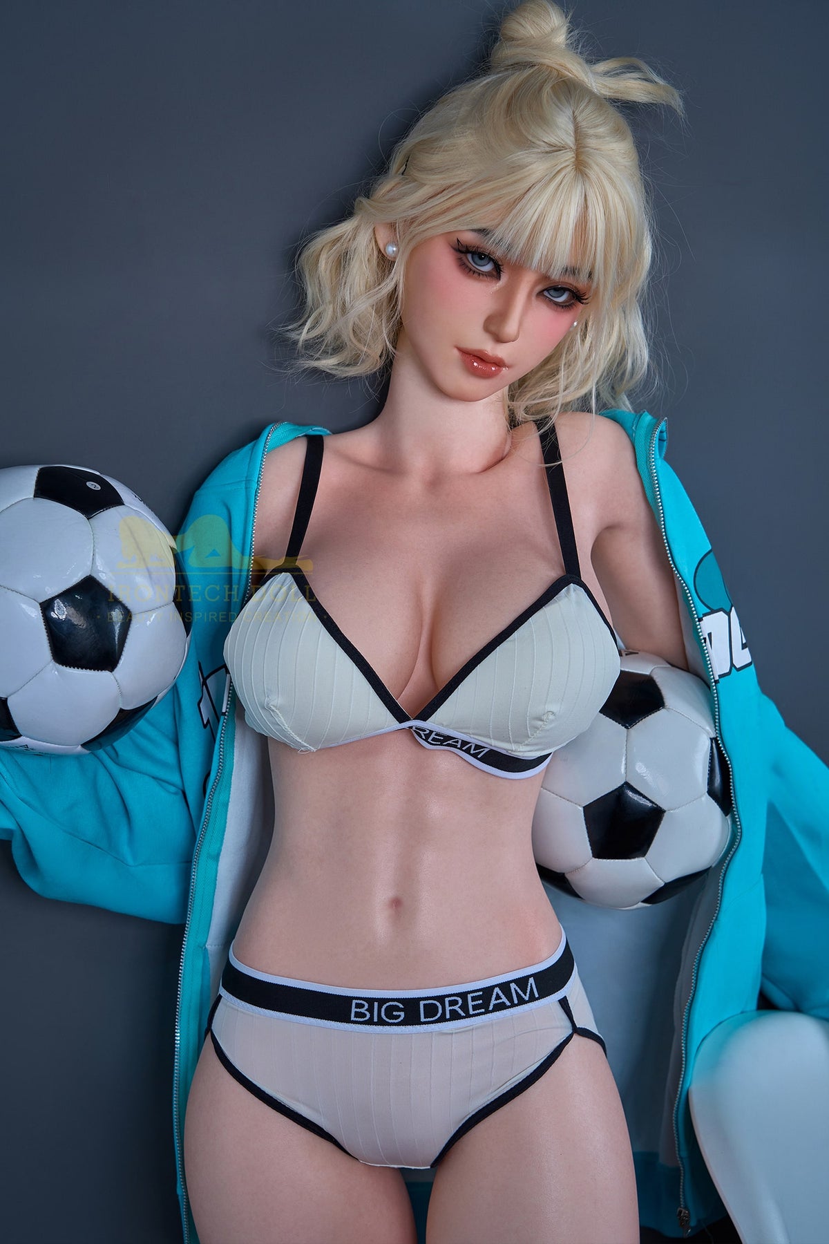 Miku: Muñeca sexual esposa futbolista