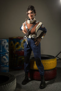 Ren: muñeca sexual de piloto de combate