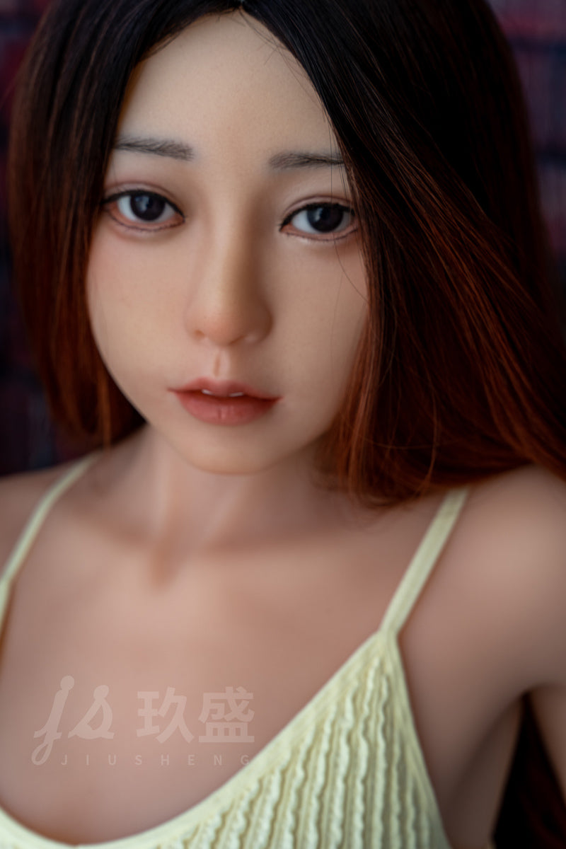 Yume: pequeña muñeca sexual japonesa