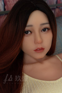 Yume: pequeña muñeca sexual japonesa