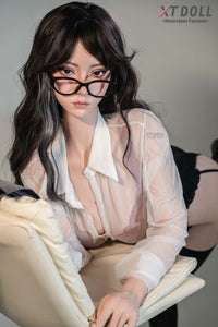 Izelle: Office Babe Sex Doll
