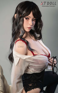 Izelle: Office Babe Sex Doll