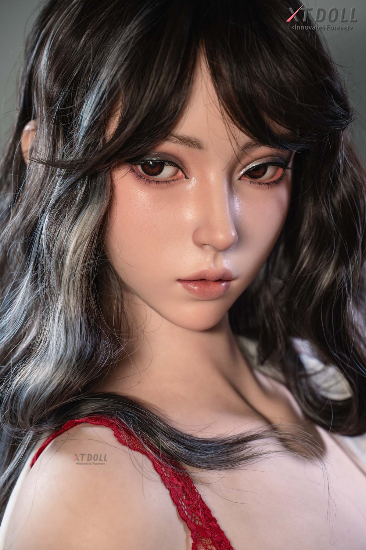 Izelle: Office Babe Sex Doll