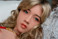 Triste : 무고한 몸집이 작은 섹스 인형