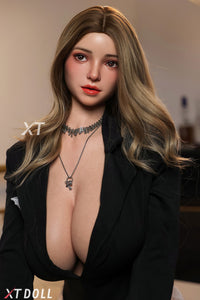 Lela: Muñeca sexual de muslos gruesos