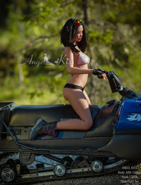 Nellie: muñeca sexual de cabaña de verano