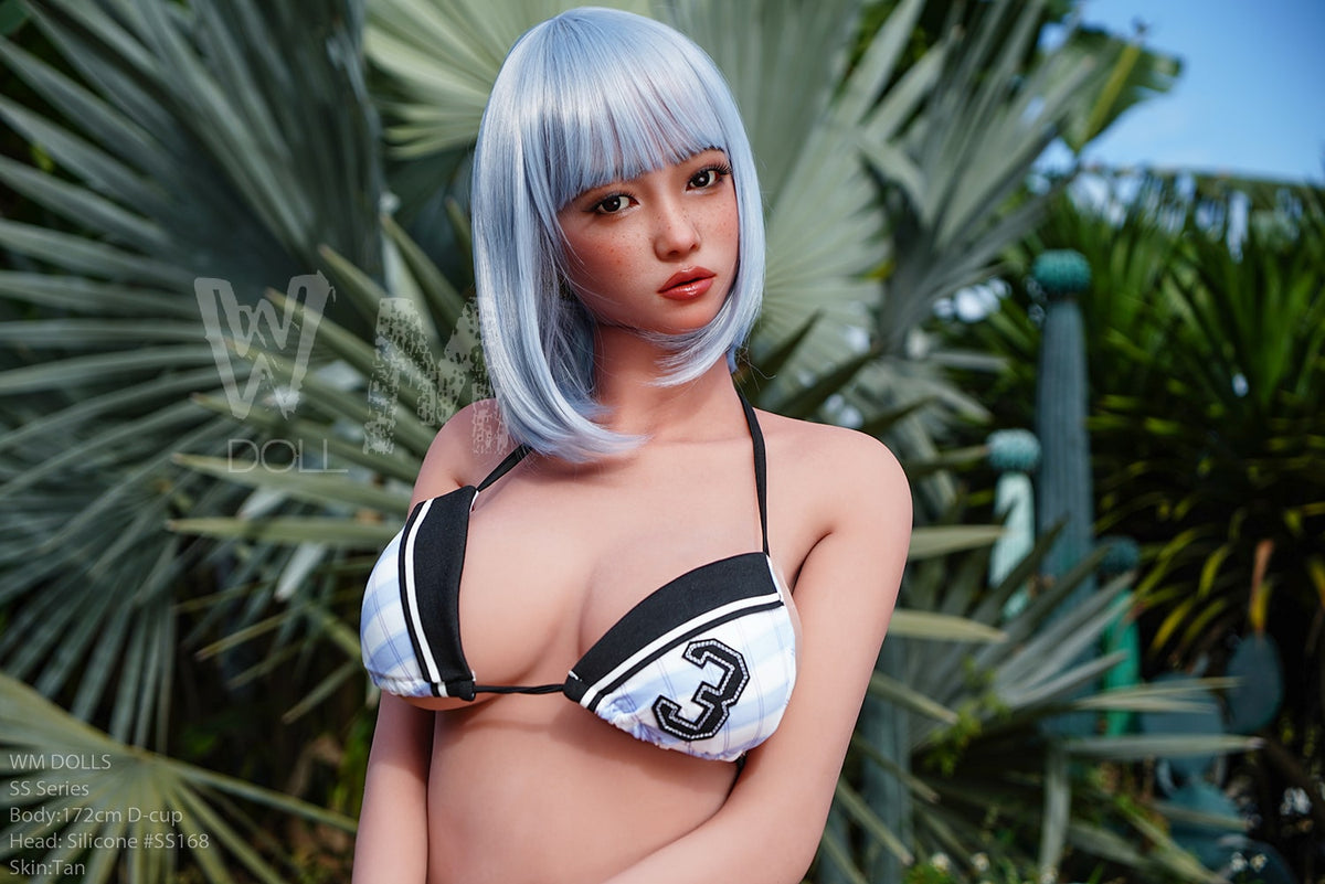 Stacia: elegante muñeca sexual en bikini