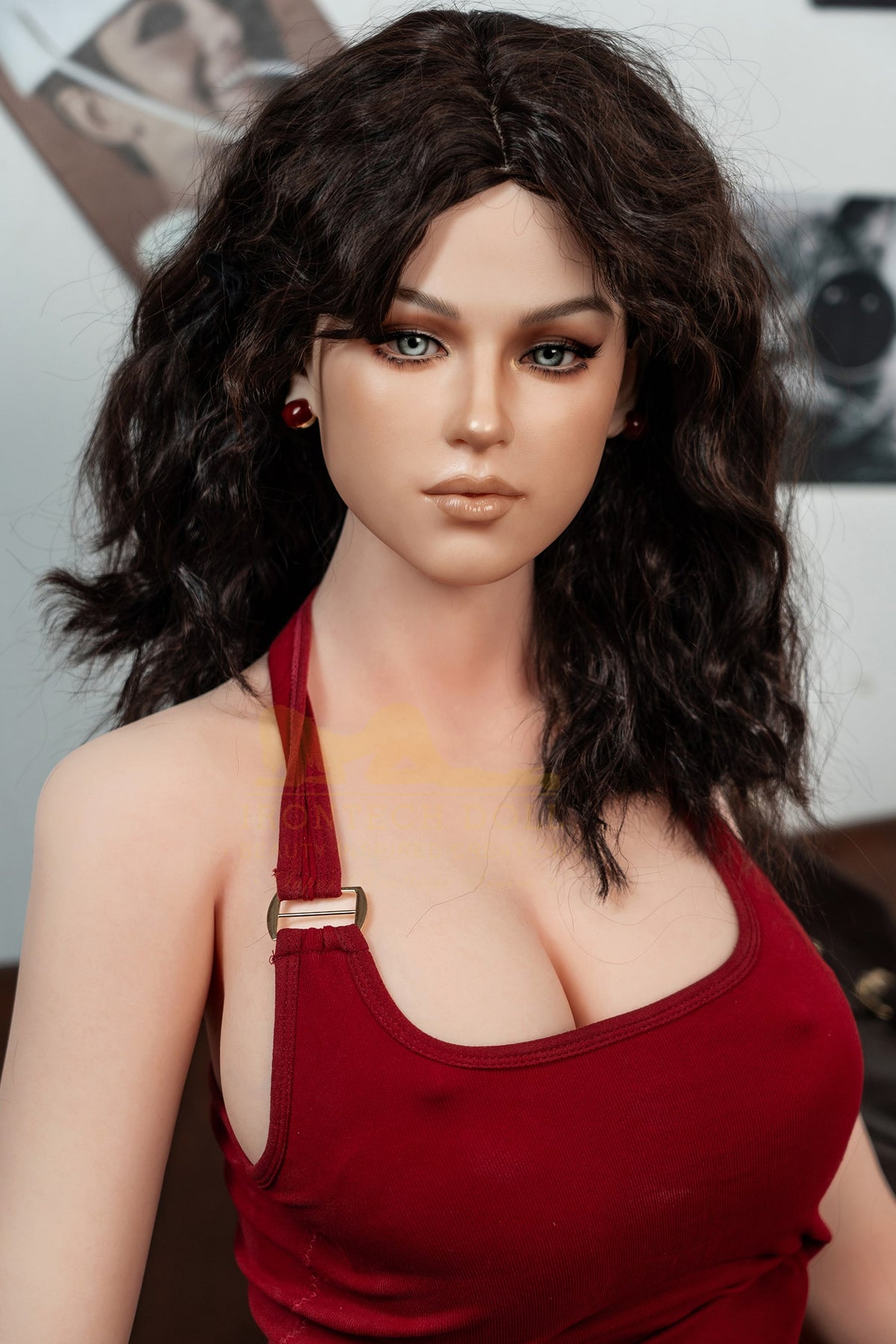 Vivi: muñeca sexual rockstar groupie
