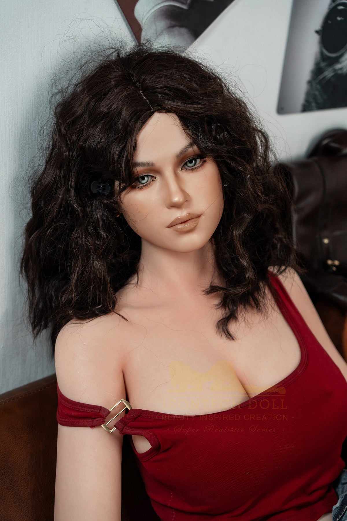 Vivi: muñeca sexual rockstar groupie