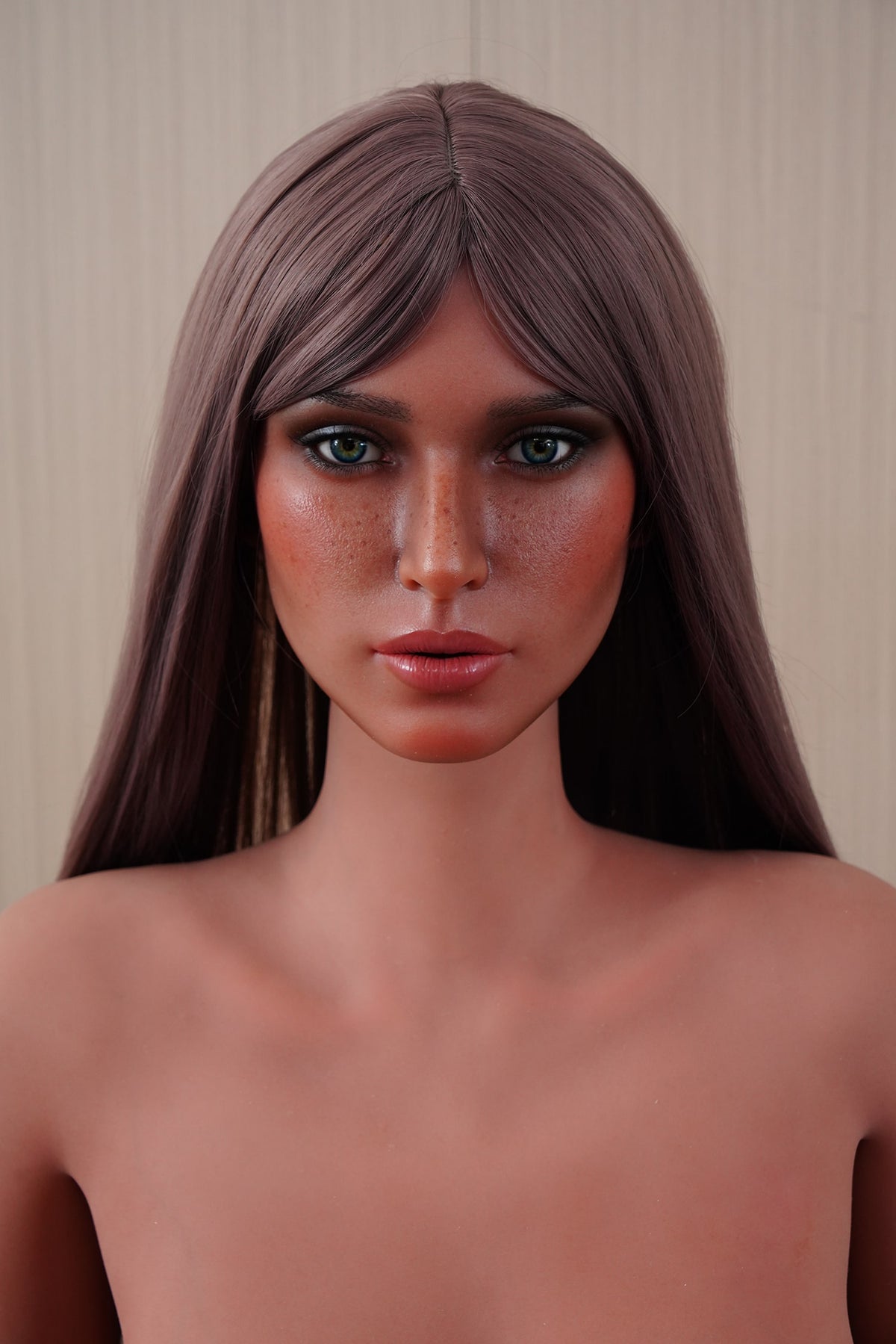 Lila: Muñeca sexual asistente personal caliente