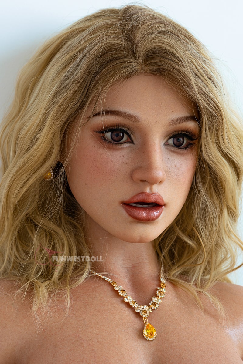 Lyra: Christmas Present Sex Doll