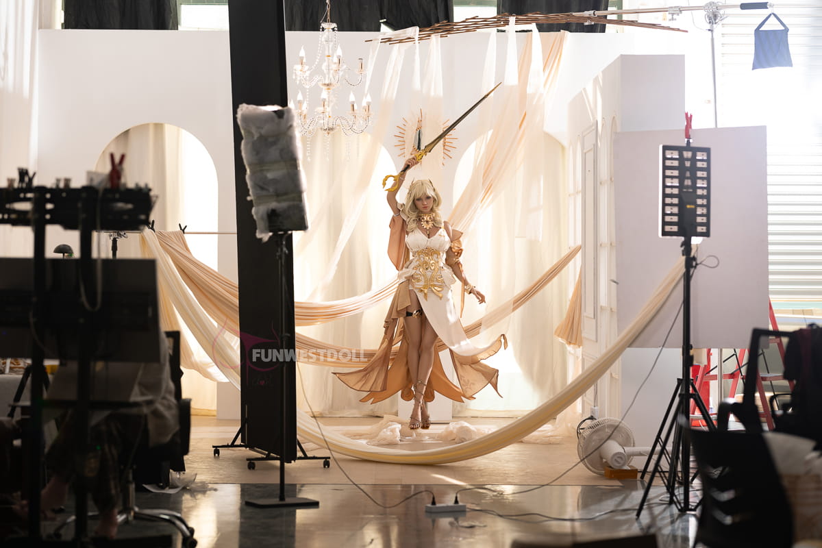 Bella: Sun Goddess Sex Doll