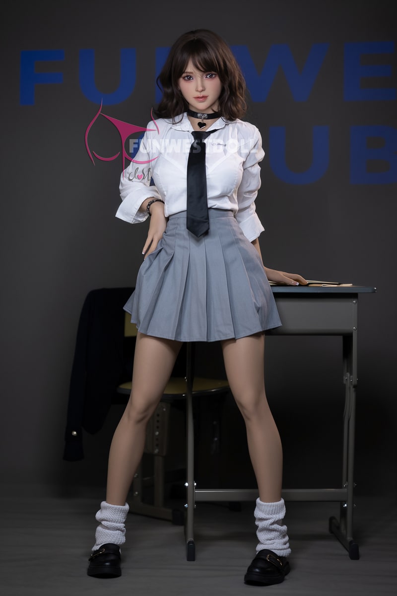 Quince: After School Sex Doll
