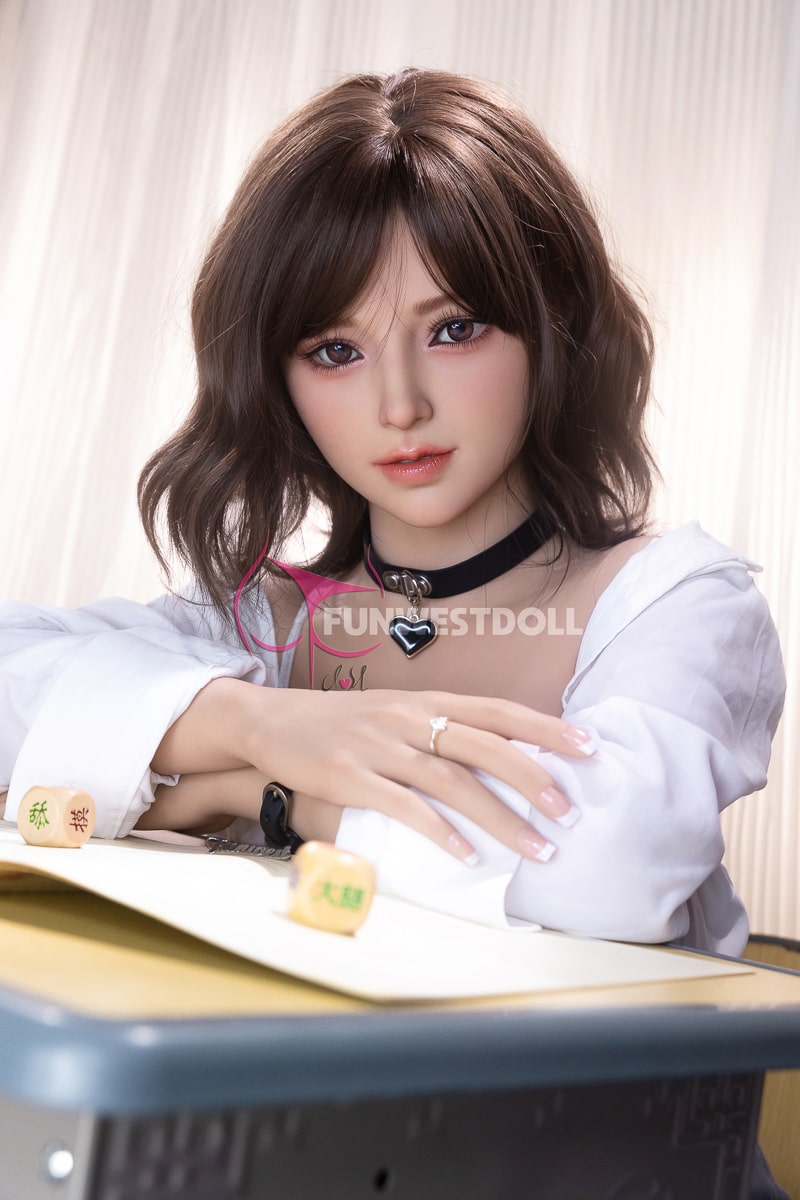 Quince: After School Sex Doll