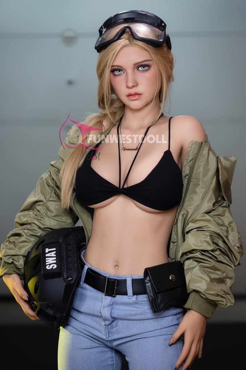 Talvi: Badass Blonde Sex Doll