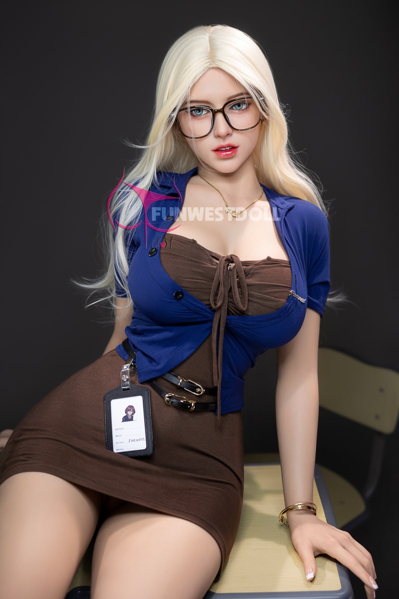 콘테사: 섹시한 직장 동료 섹스 인형
