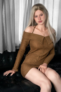 Ramona: muñeca sexual rubia pecosa