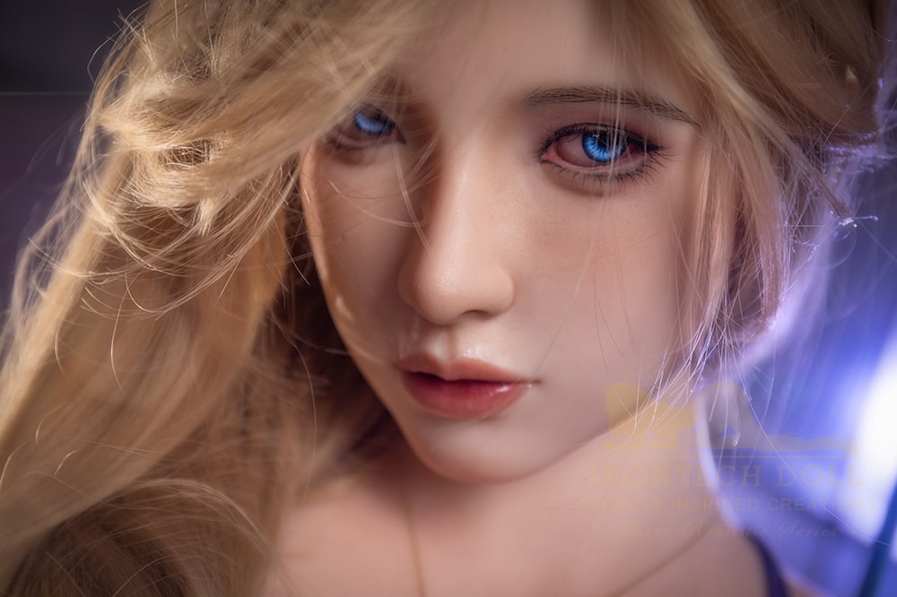 라리사 : 밀실 쇼걸 섹스 인형