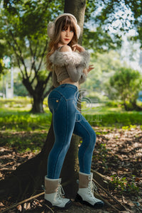 Clarissa: muñeca sexual para cita de picnic