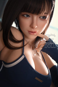 Juju: linda muñeca sexual en traje de baño