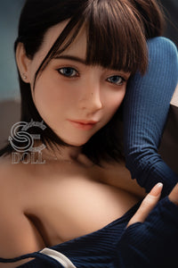 Juju: linda muñeca sexual en traje de baño