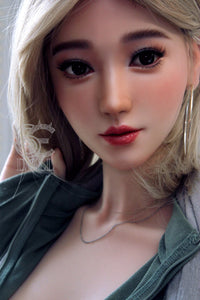 화요일: 포쉬 10대 섹스 인형