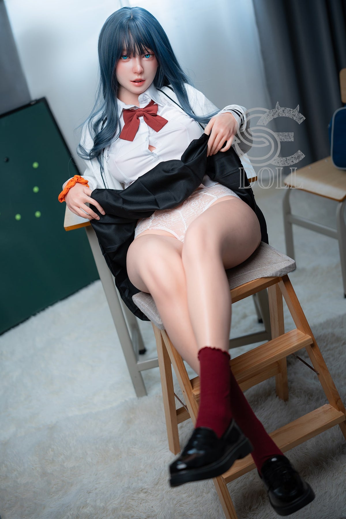Oaklyn: Muñeca sexual sexy de detención