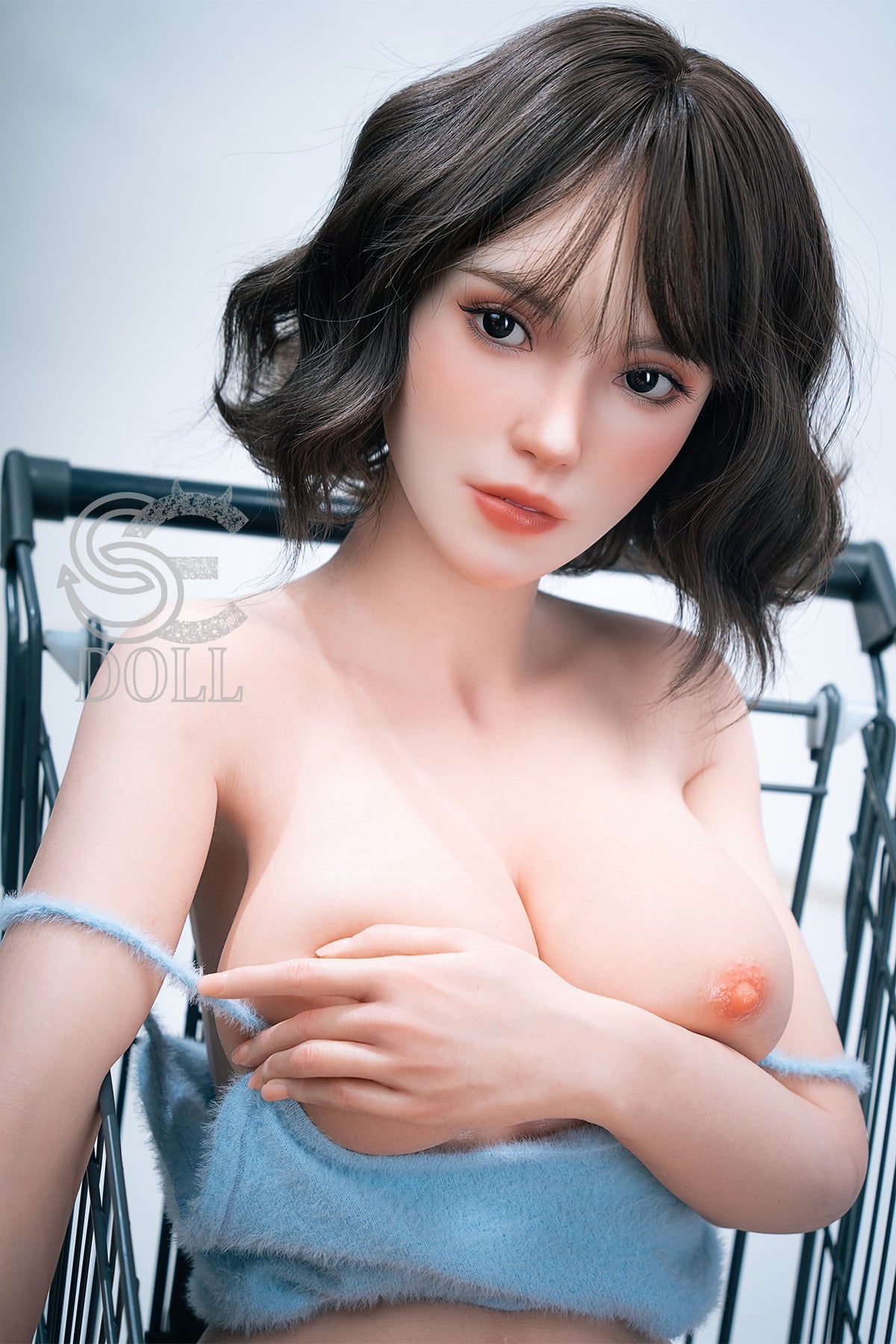 실비아: 핫 틴 캐셔 섹스 인형