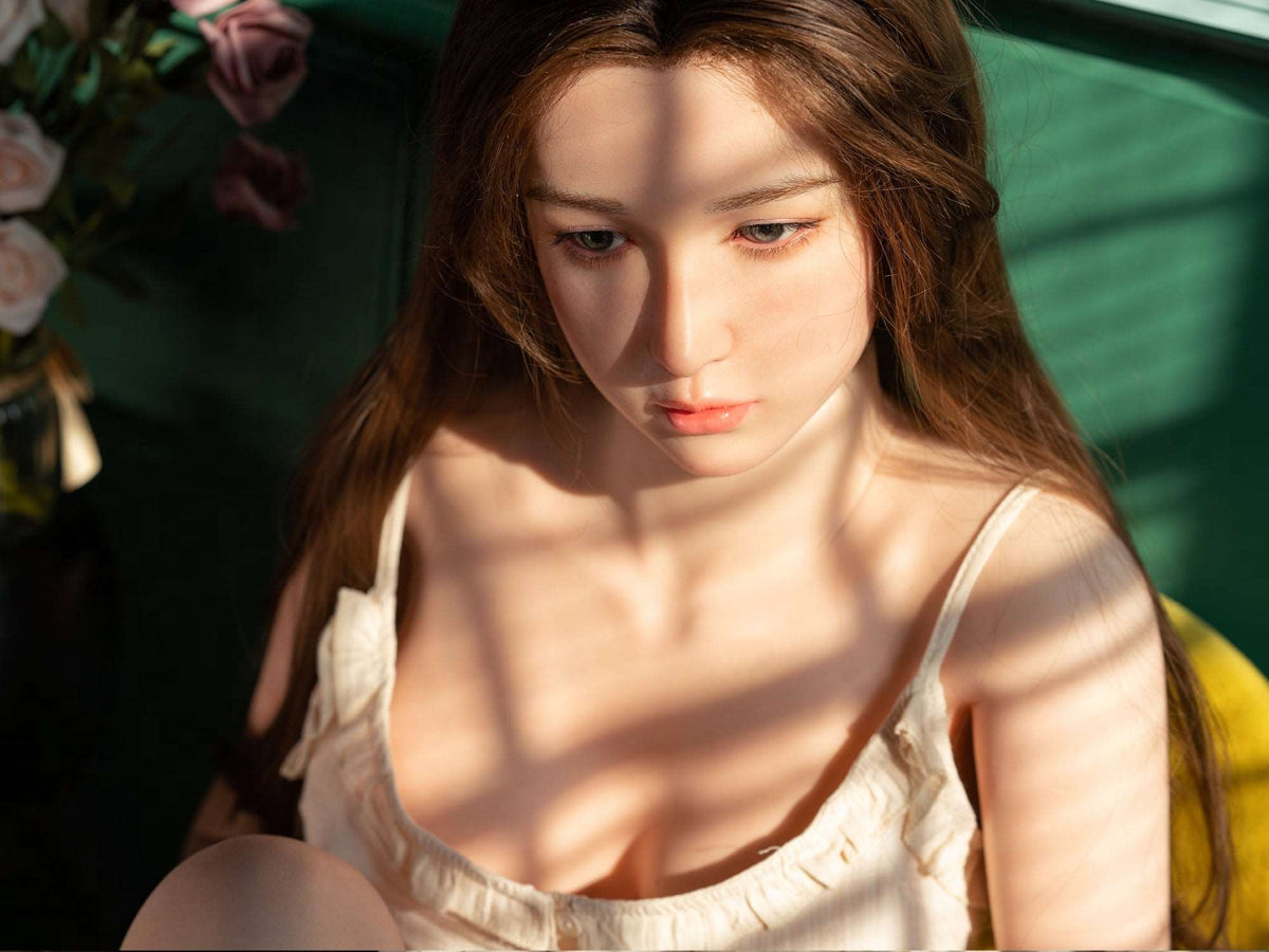 Ai: 고요한 섹스 인형
