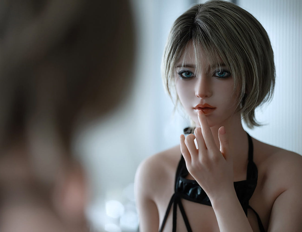 Wan: Short-Hair Asian Sex Doll
