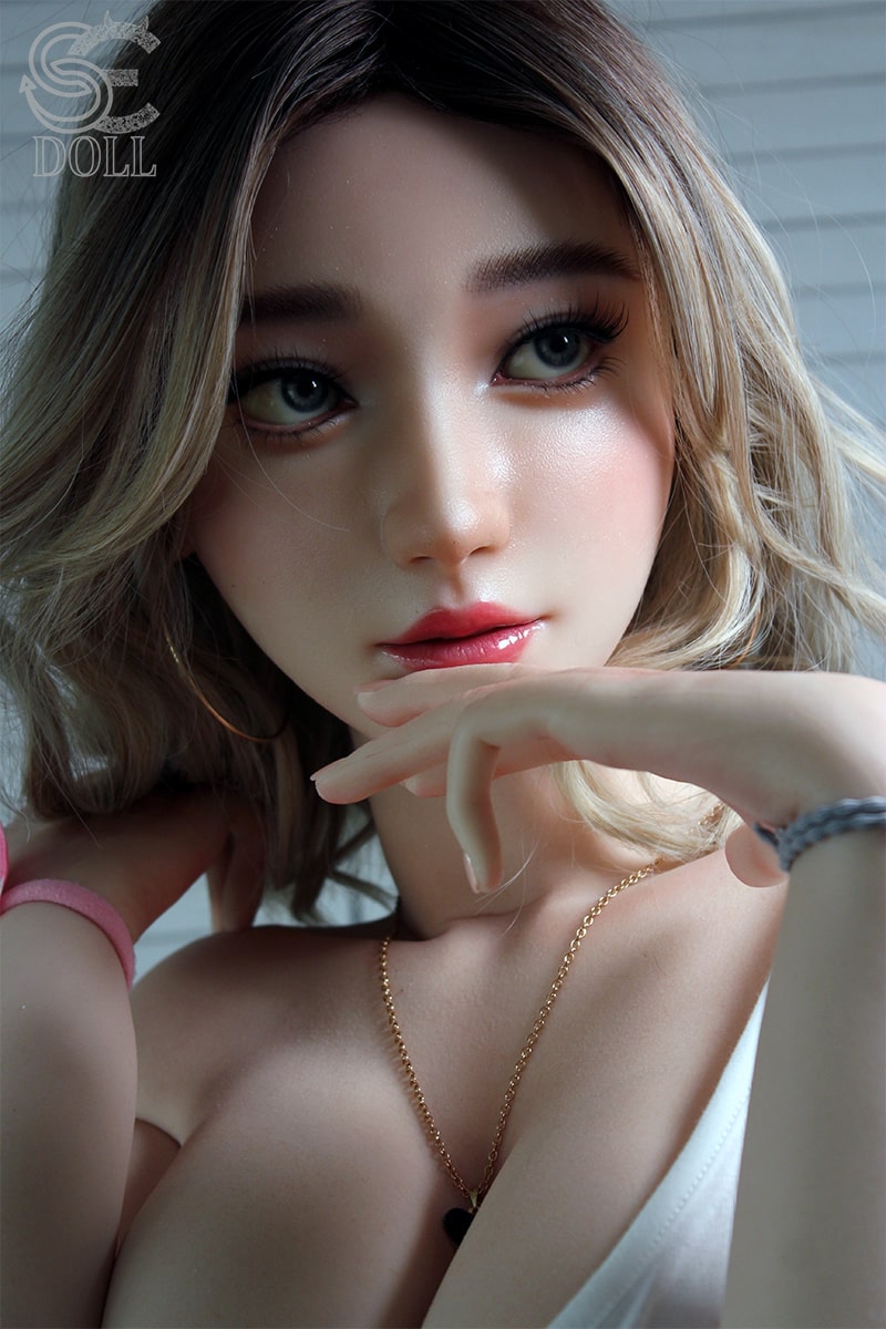 Anivia: Miami Babe Sex Doll