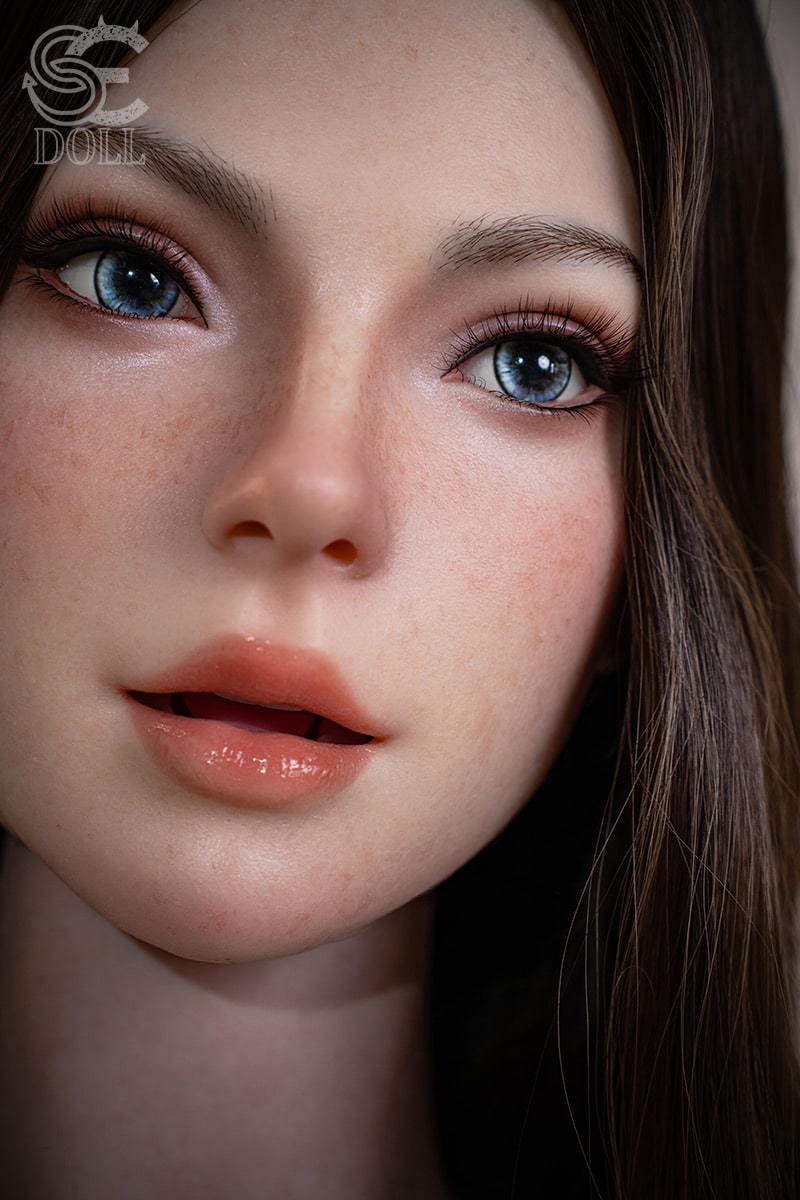 Nadia Voss: Silicone Sex Doll Torso