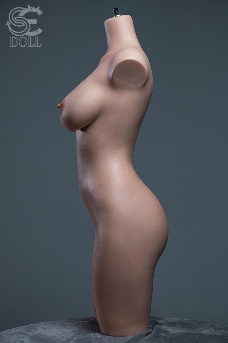 Zoe Ellis: Silicone Sex Doll Torso