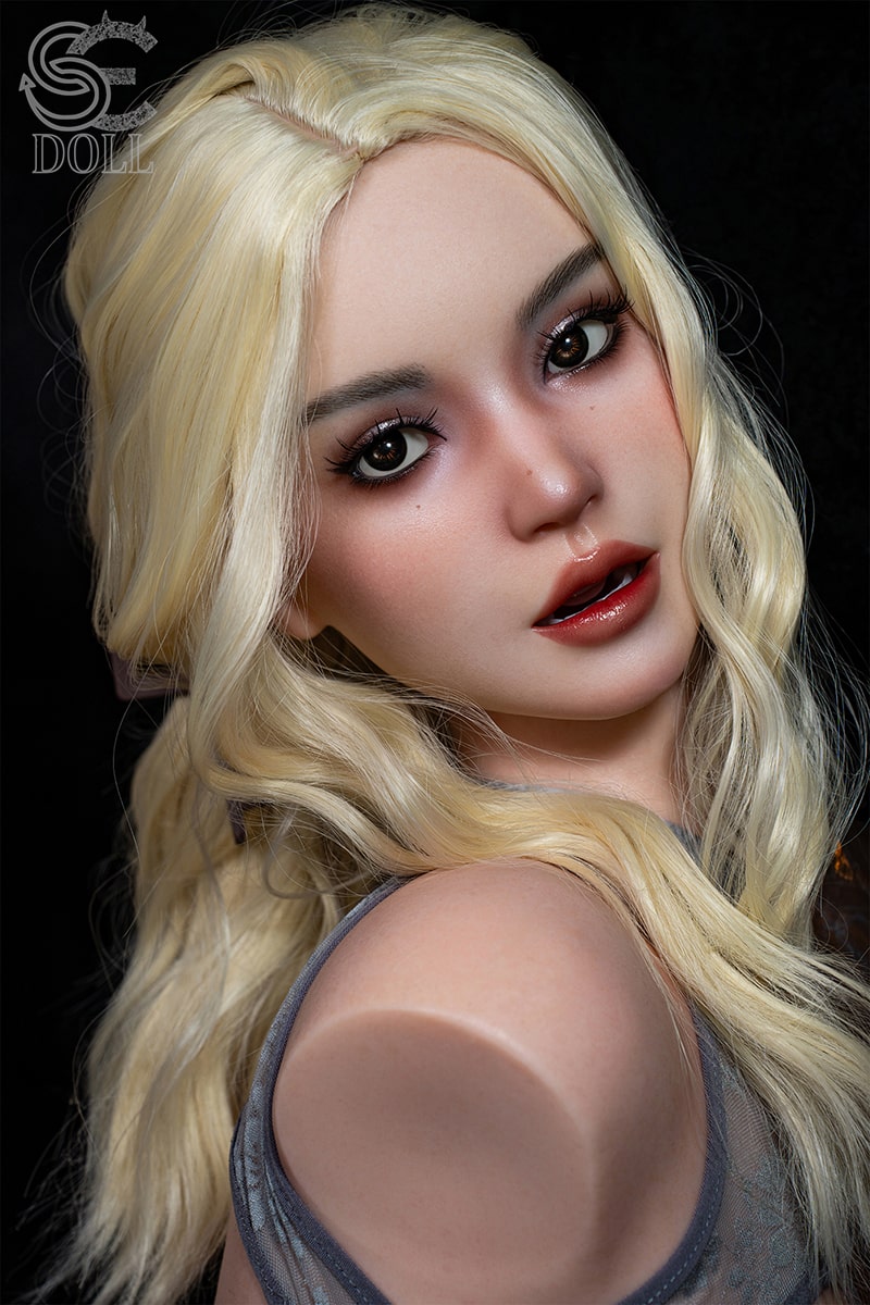 Isla Kane: Silicone Sex Doll Torso