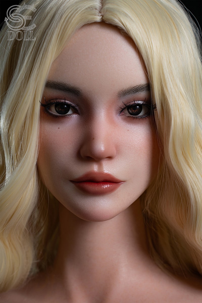 Isla Kane: Silicone Sex Doll Torso