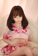 Lilly: linda muñeca sexual asiática