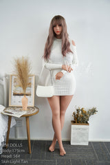 Harriet: muñeca sexual alta y con curvas