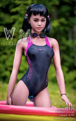 Clarice: Muñeca sexual de equipo de natación