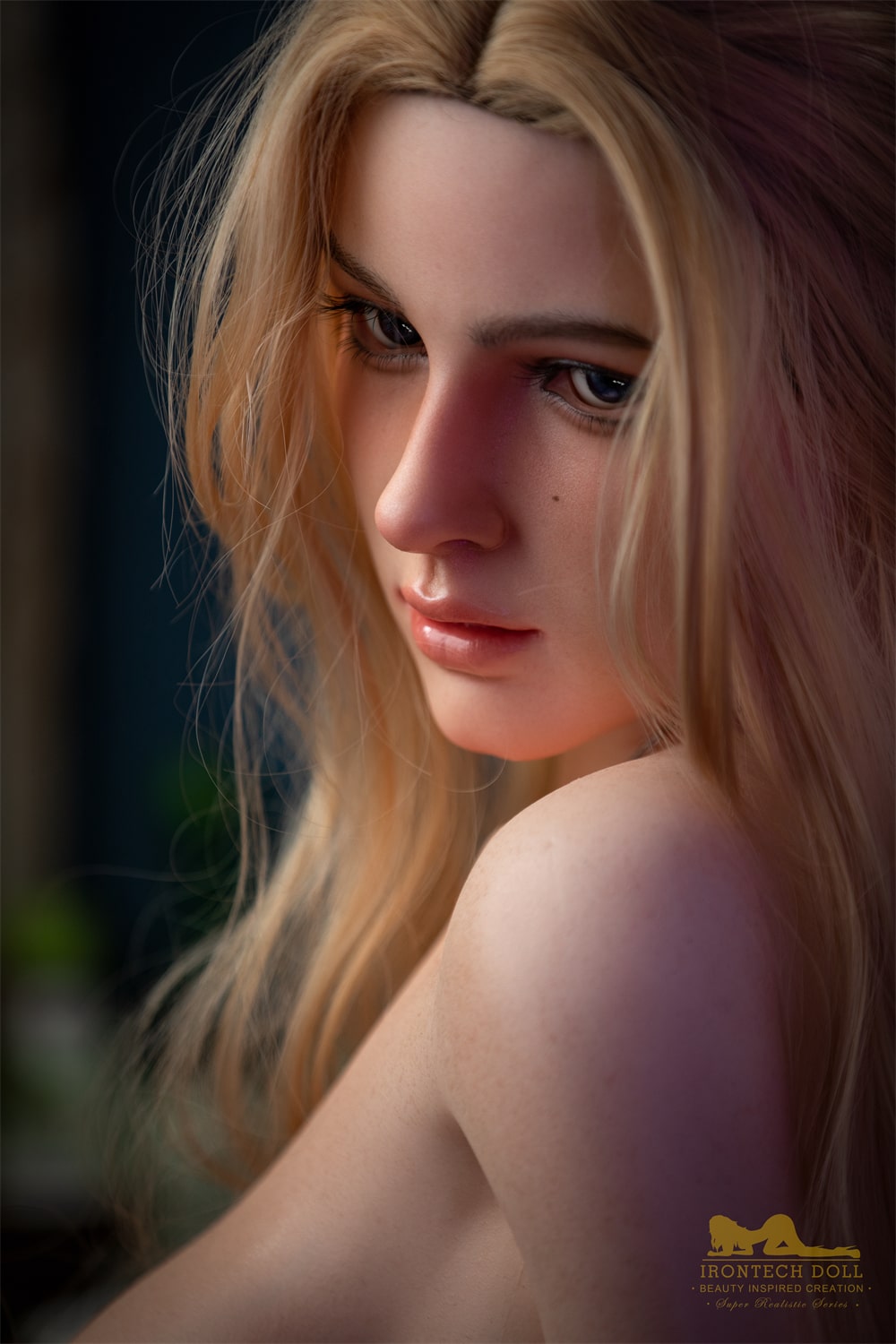 Fenny: muñeca sexual rubia fresa