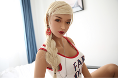 Elizabeth: muñeca sexual deportiva